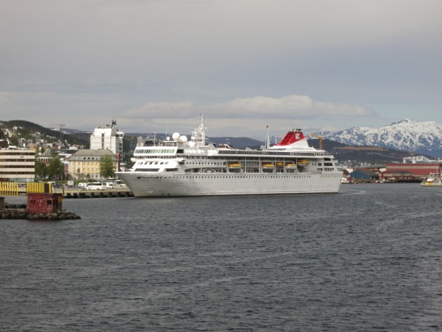 Hurtigruten_2015-06-21_14-16